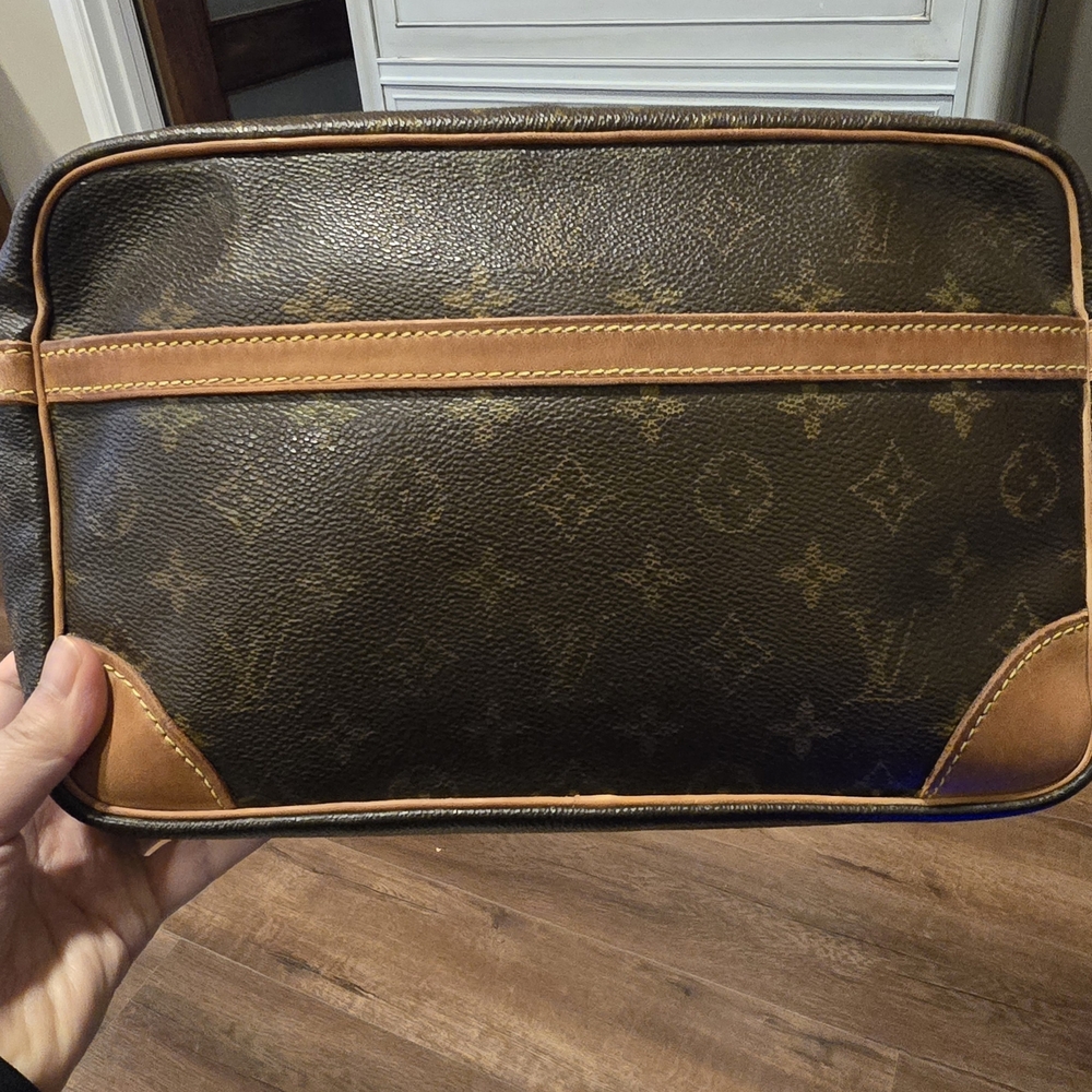 Louis Vuitton Champiene 28 Clutch